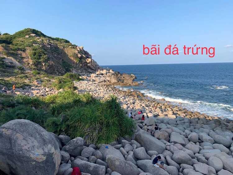 bãi đá trứng