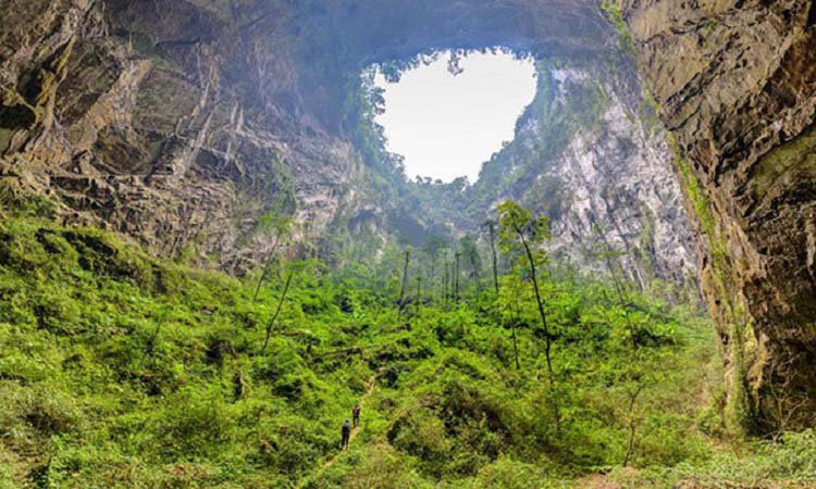 Hang Sơn Đoòng