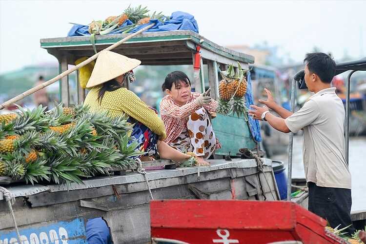 Chợ nổi Cái Bè Tiền Giang