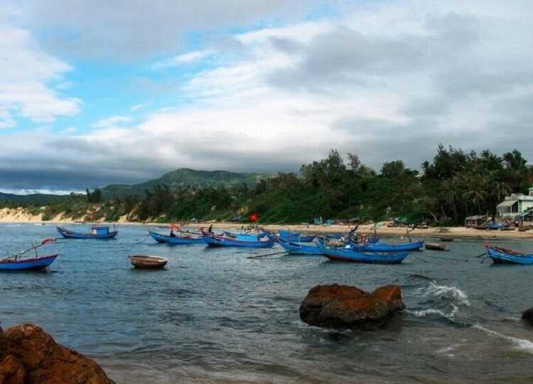 Làng chài Tân Phụng, một bãi biển Quy Nhơn bình yên đến lạ lùng