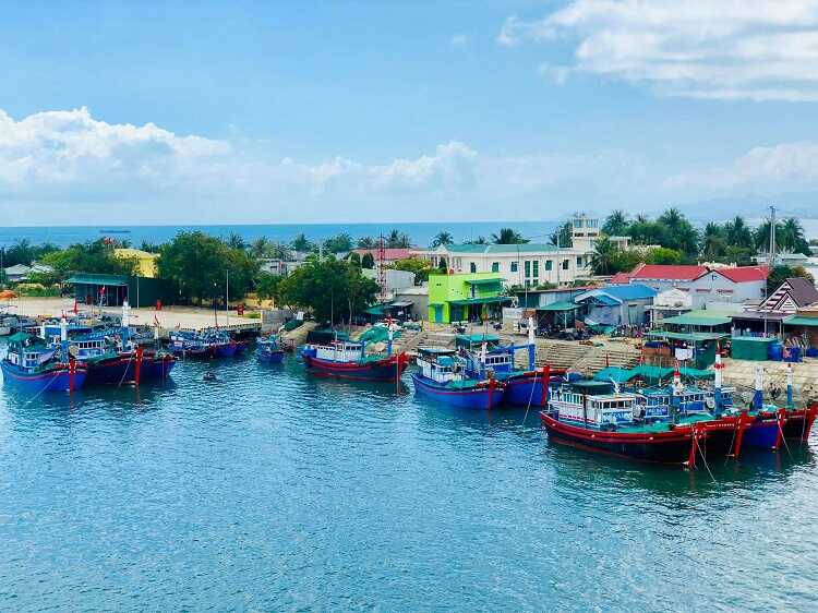 bãi biển Ninh Chữ