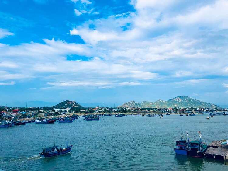 bãi biển Ninh Chữ