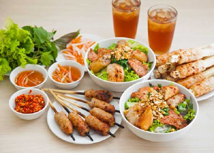 Bún thịt nướng & cuốn